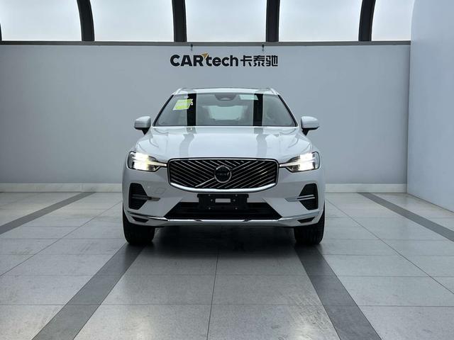 Volvo XC60 2026, фото 3