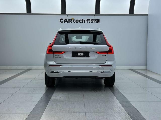 Volvo XC60 2026, фото 4