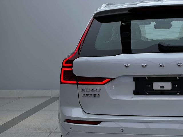 Volvo XC60 2026, фото 6