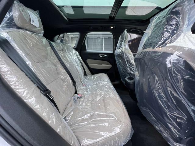 Volvo XC60 2026, фото 15
