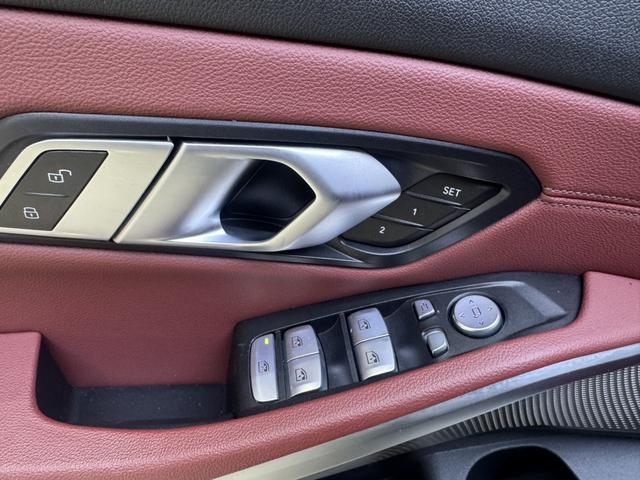 BMW 3 2023, фото 17
