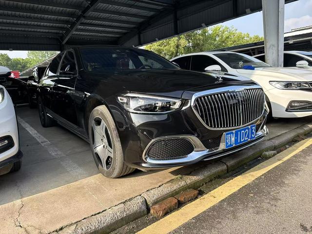 Mercedes-Benz Maybach S-Class 2023, фото 6