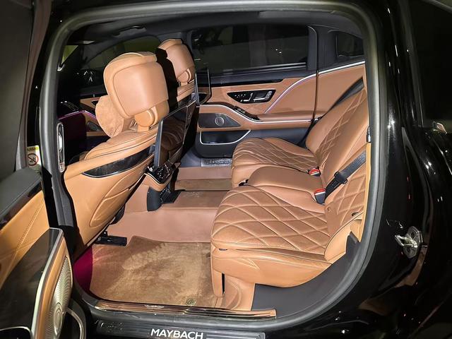 Mercedes-Benz Maybach S-Class 2023, фото 8