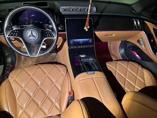 Mercedes-Benz Maybach S-Class 2023, фото 9