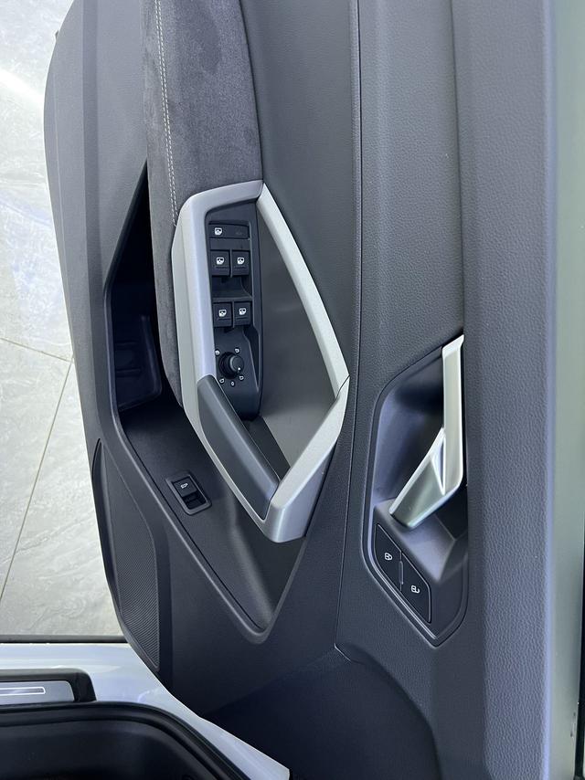 Audi Q3 2023, фото 4
