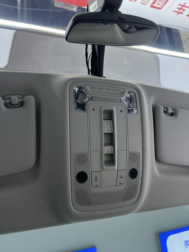 Audi Q3 2023, фото 9