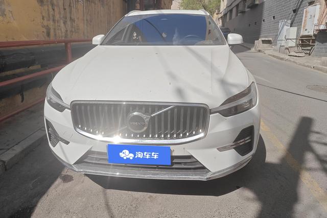 Volvo XC60 2024, фото 3