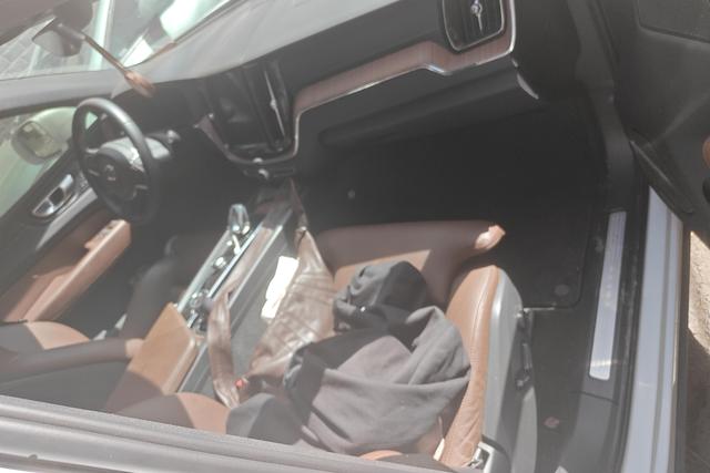 Volvo XC60 2024, фото 6