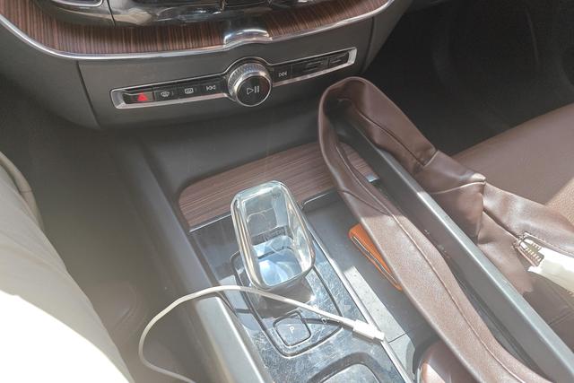Volvo XC60 2024, фото 15