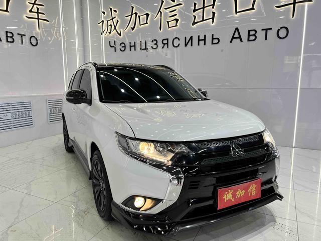 Mitsubishi Outlander 2021, фото 3