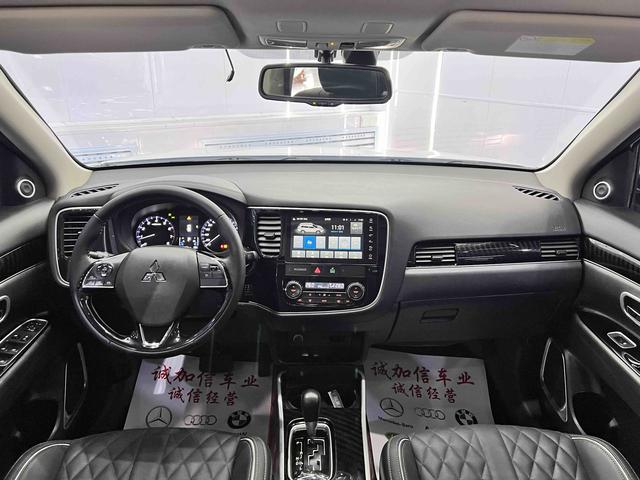 Mitsubishi Outlander 2021, фото 14