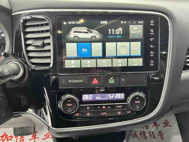 Mitsubishi Outlander 2021, фото 16