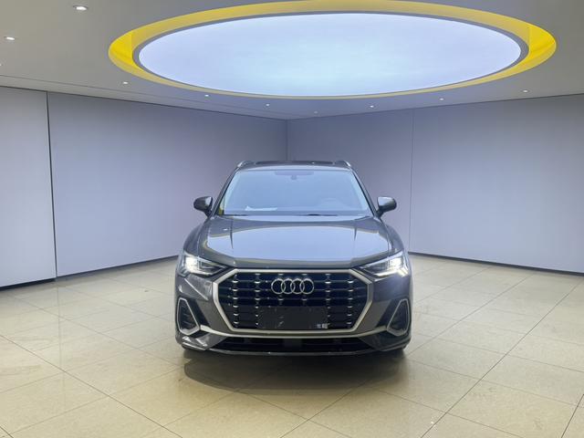 Audi Q3 2022, фото 2