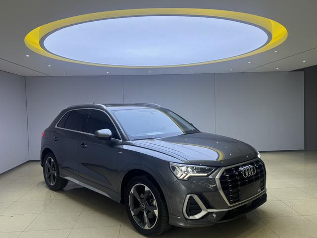 Audi Q3 2022, фото 3