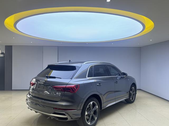 Audi Q3 2022, фото 6