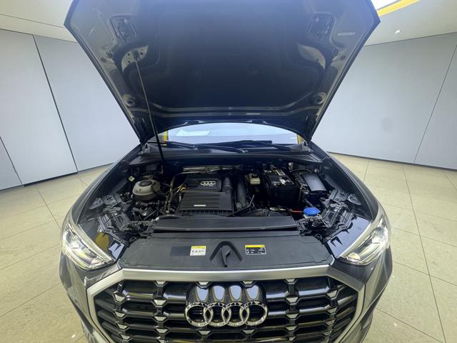 Audi Q3 2022, фото 7