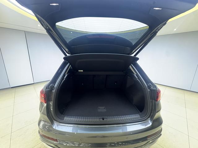 Audi Q3 2022, фото 8