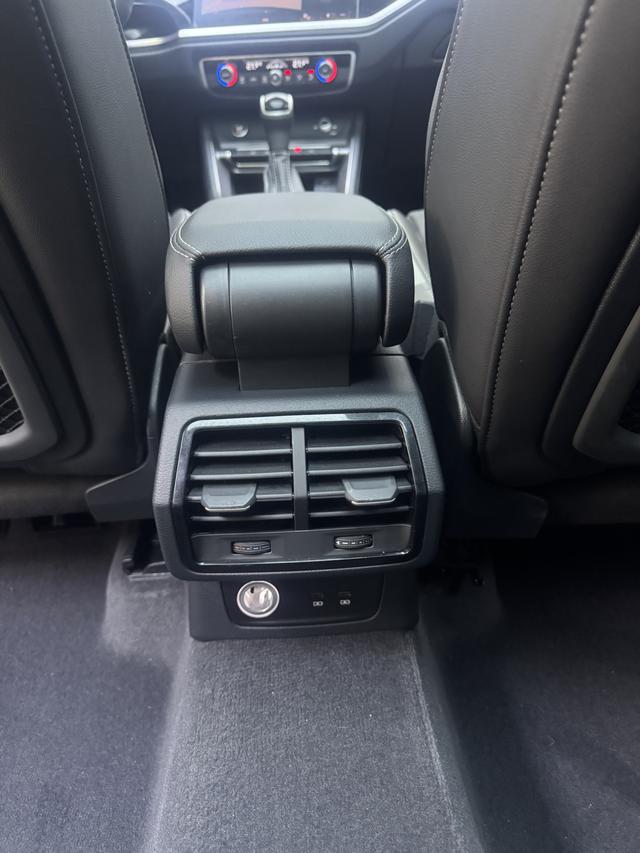 Audi Q3 2022, фото 16