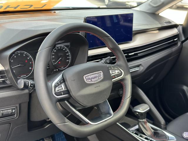 Geely Emgrand X3 2021, фото 7