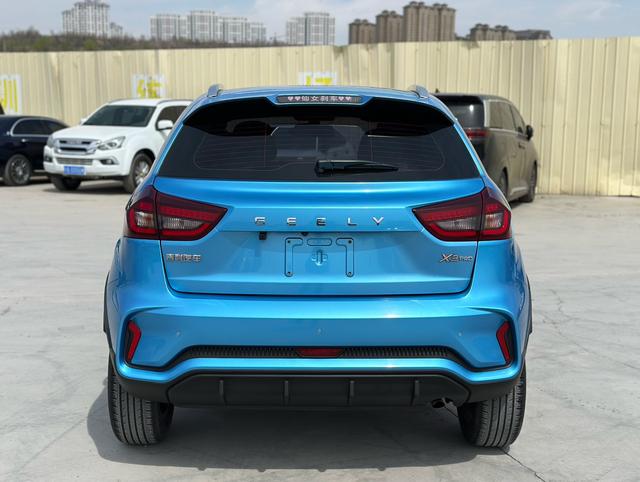Geely Emgrand X3 2021, фото 9