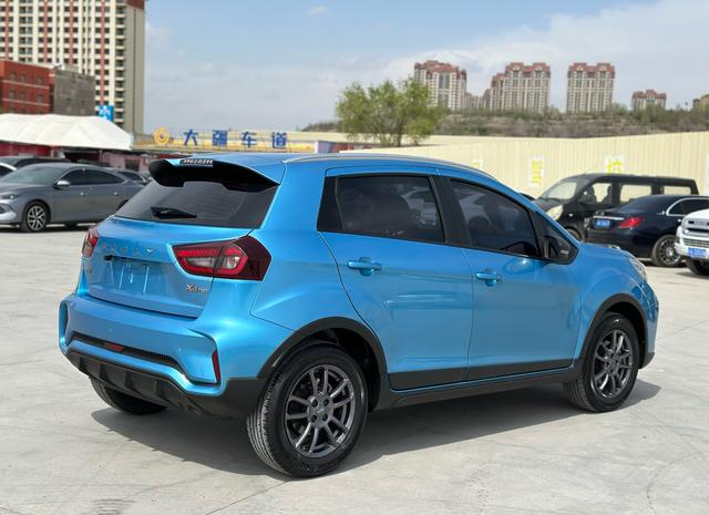 Geely Emgrand X3 2021, фото 10