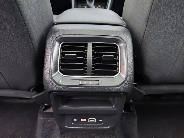 Volkswagen Tiguan 2023, фото 14