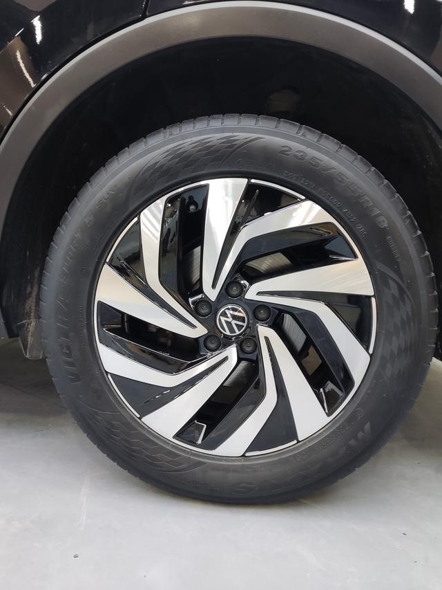 Volkswagen Tiguan 2023, фото 15
