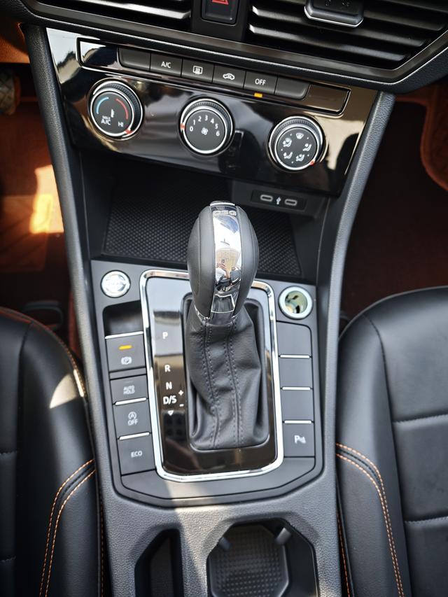 Volkswagen Bora 2024, фото 10