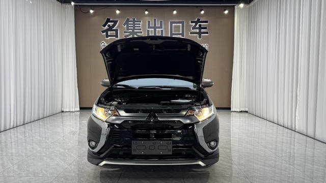 Mitsubishi Outlander 2021, фото 4