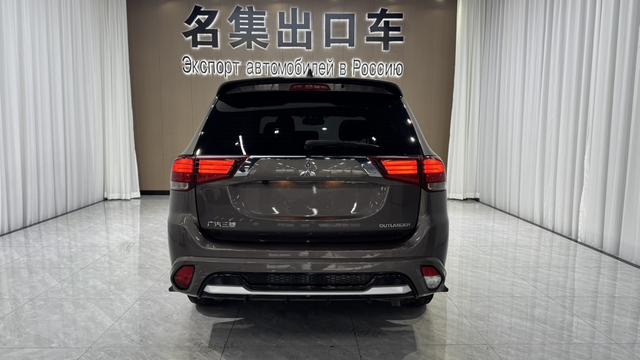 Mitsubishi Outlander 2021, фото 7