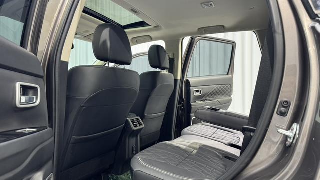 Mitsubishi Outlander 2021, фото 10