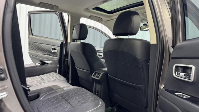 Mitsubishi Outlander 2021, фото 11