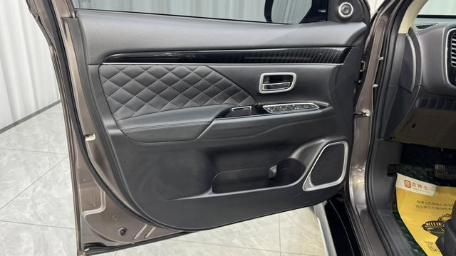 Mitsubishi Outlander 2021, фото 15