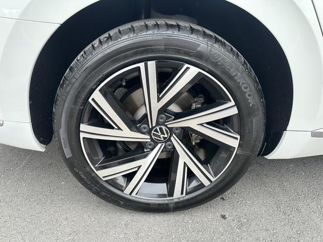 Volkswagen CC 2023, фото 16