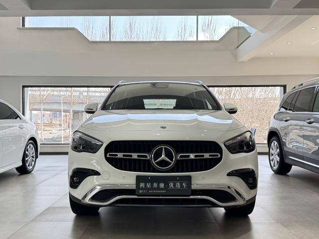 Mercedes-Benz GLA 2024, фото 2
