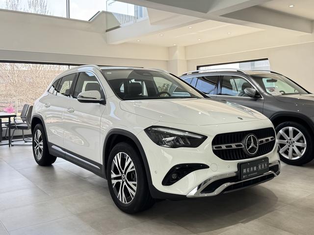 Mercedes-Benz GLA 2024, фото 3