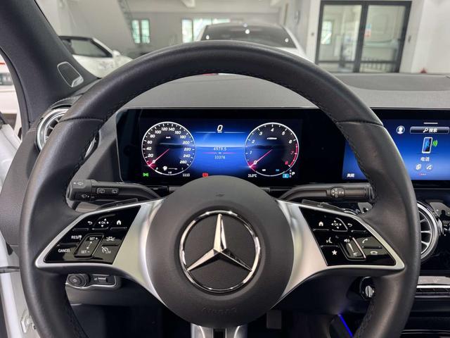 Mercedes-Benz GLA 2024, фото 9