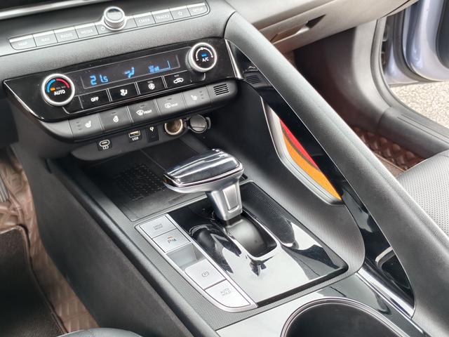 Hyundai Elantra 2023, фото 14