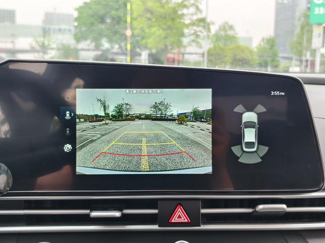 Hyundai Elantra 2023, фото 15