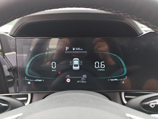 Hyundai Elantra 2023, фото 17