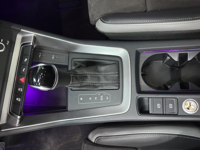 Audi Q3 2022, фото 16