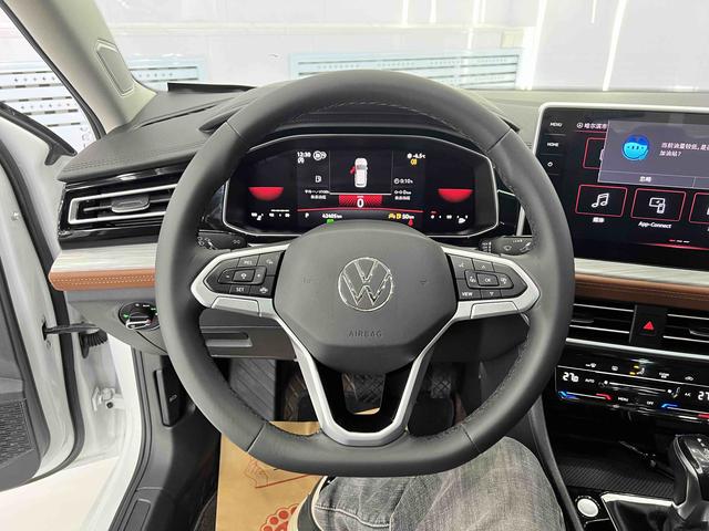 Volkswagen Jetta 2023, фото 15