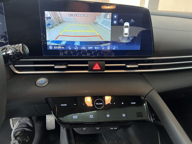 Hyundai Elantra 2021, фото 17