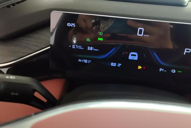 Geely Galaxy L6 2025, фото 17