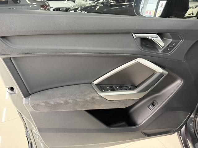 Audi Q3 2022, фото 8