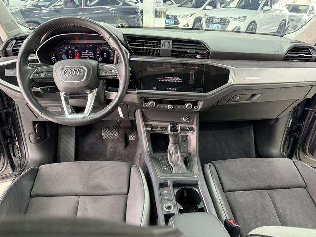 Audi Q3 2022, фото 17