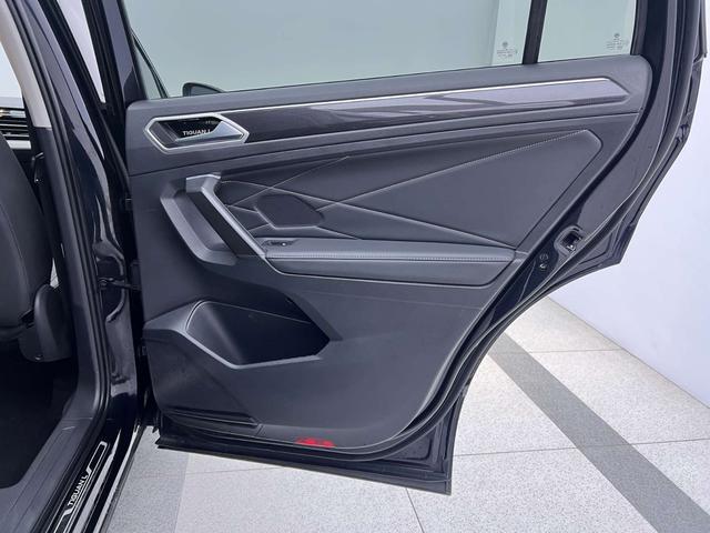 Volkswagen Tiguan 2023, фото 16
