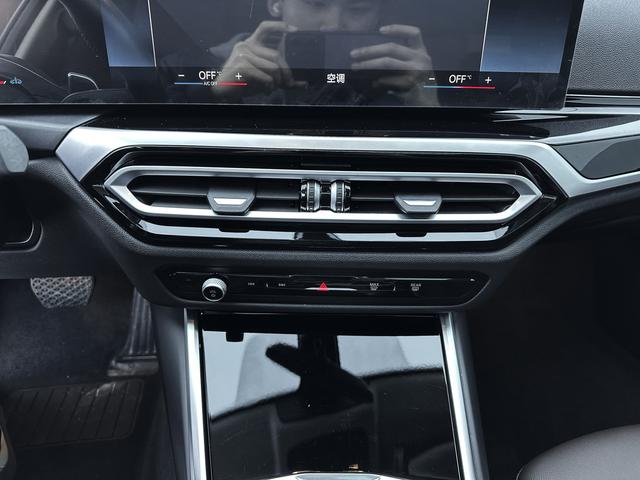 BMW 3 2023, фото 15