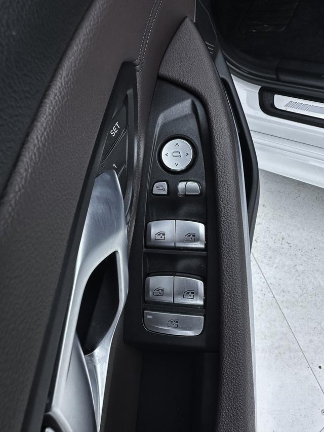 BMW 3 2023, фото 16