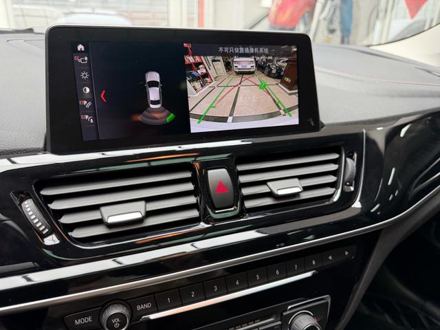 BMW 1 Series 2021, фото 15